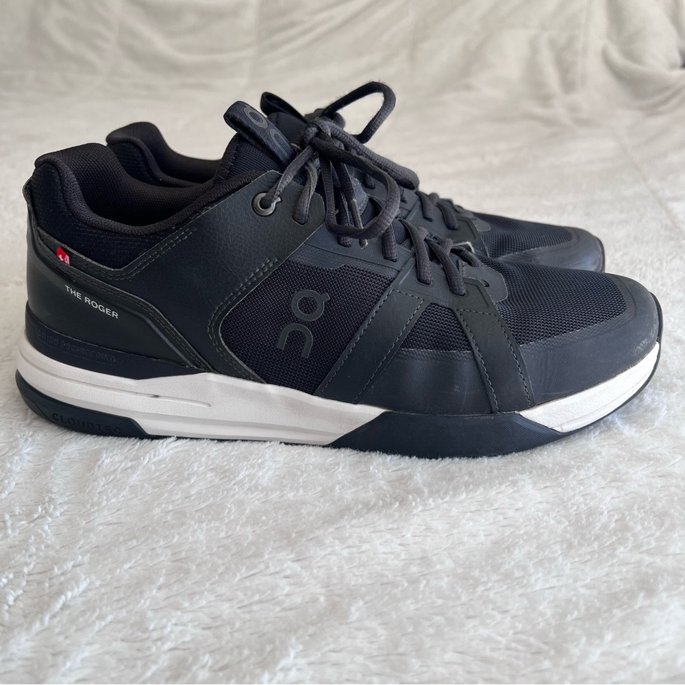 ON Running The Roger Clubhouse Pro Athletic Shoes Black White Men’s size 11